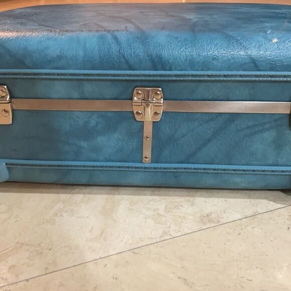 ♥️ Vintage American Tourister Aqua Blue Luggage - Picture 9 of 14